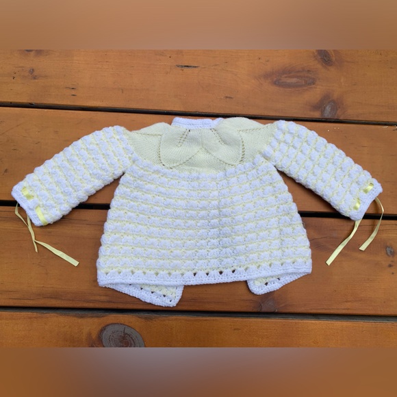 BEAUTIFUL Hand Knit Cardigan Sz 3-6M - Picture 2 of 7